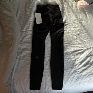 lululemon Wunder Train High Rise
Tight 28" with Pockets